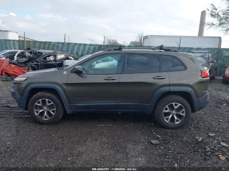 Jeep Cherokee 2.4L I-4 VVT, 184HP 4X4 Drive, снимка 6 - Автомобили и джипове - 52840159