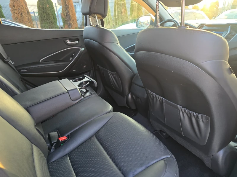 Hyundai Santa fe 2.2 CRDI 4X4 ПОДГРЕВ X4, ПАНО;ЕЛ СЕДАЛКИ ;КОЖА;ТОП, снимка 16 - Автомобили и джипове - 52885890