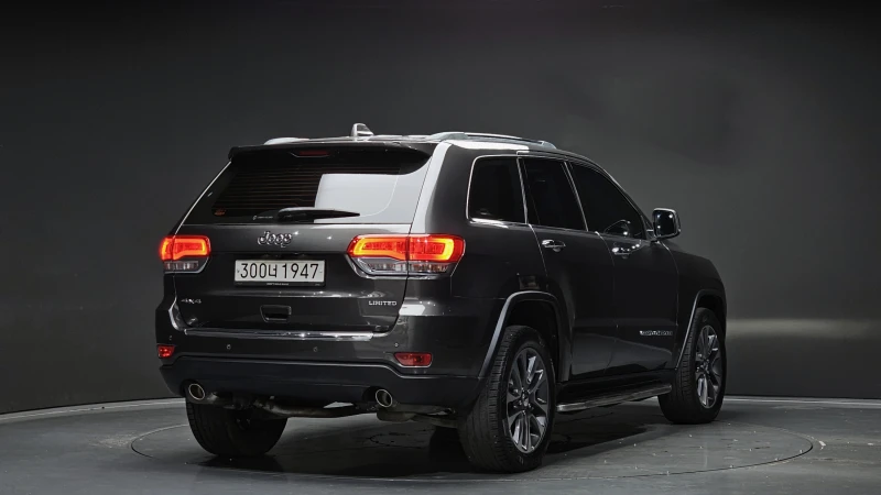 Jeep Grand cherokee 3.6 LIMITED / Пълна сервизна !!!, снимка 2 - Автомобили и джипове - 53180386