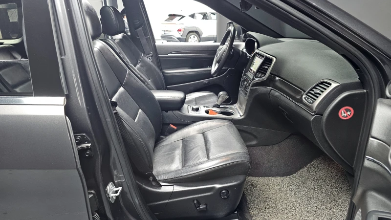 Jeep Grand cherokee 3.6 LIMITED / Пълна сервизна !!!, снимка 7 - Автомобили и джипове - 53180386