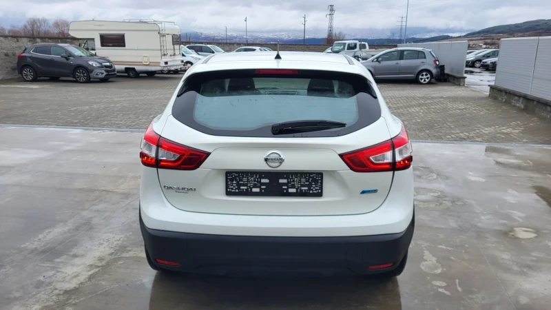 Nissan Qashqai 1.5DCI-110 EURO6, снимка 4 - Автомобили и джипове - 53571882