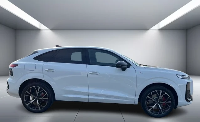 Audi Q3 TFSI Quattro = S-line = Black Optics Plus Гаранция, снимка 4 - Автомобили и джипове - 53987778