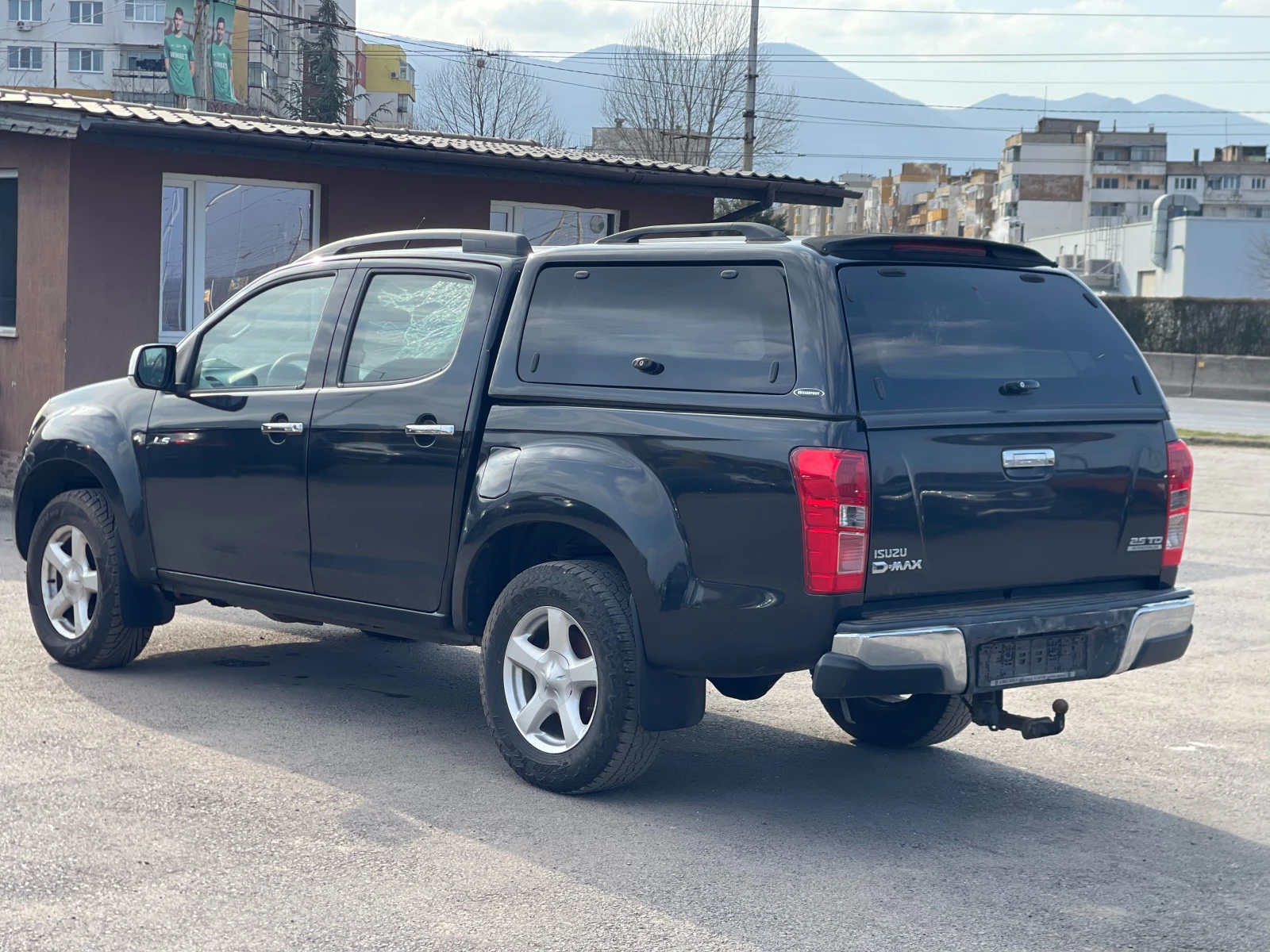 Isuzu D-max 2.5TDi 4x4, снимка 3 - Автомобили и джипове - 53925715