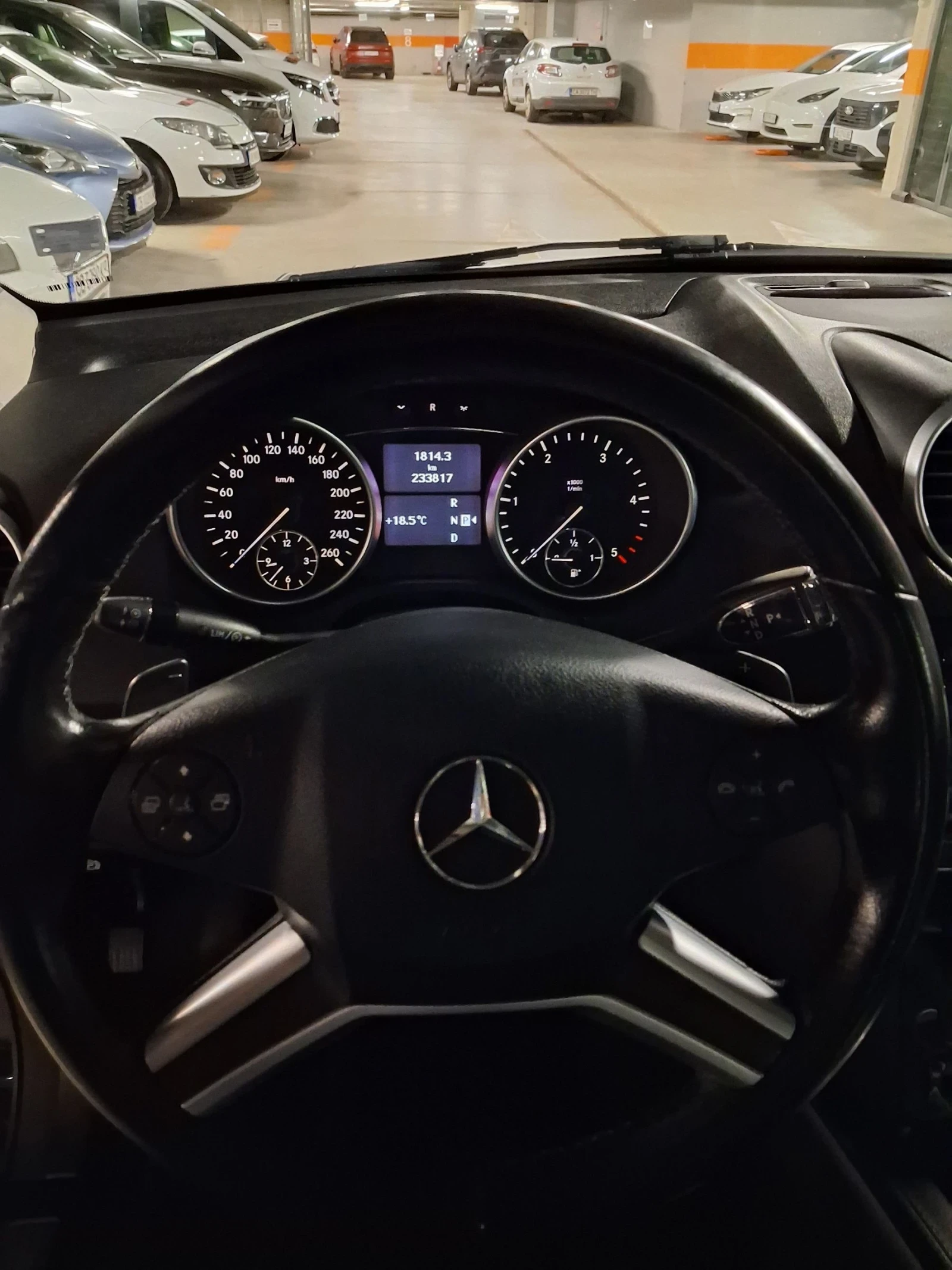 Mercedes-Benz ML 320, снимка 6 - Автомобили и джипове - 54640413