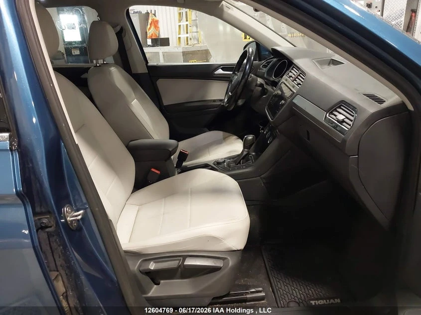 VW Tiguan 2.0l Volkswagen Comfortline, снимка 5 - Автомобили и джипове - 55041234