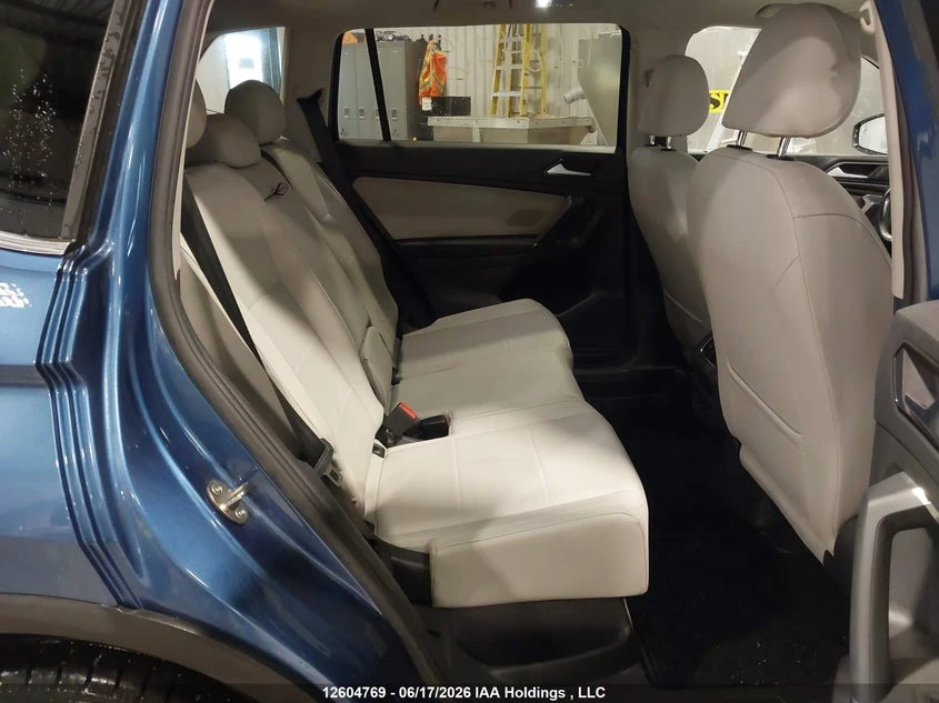 VW Tiguan 2.0l Volkswagen Comfortline, снимка 8 - Автомобили и джипове - 55041234