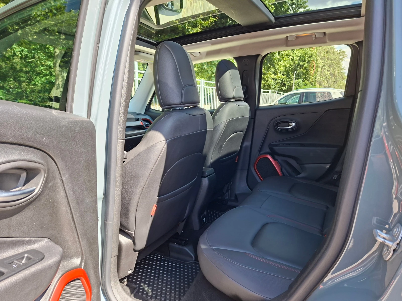 Jeep Renegade 2.0/170ks/4x4, снимка 11 - Автомобили и джипове - 55207445