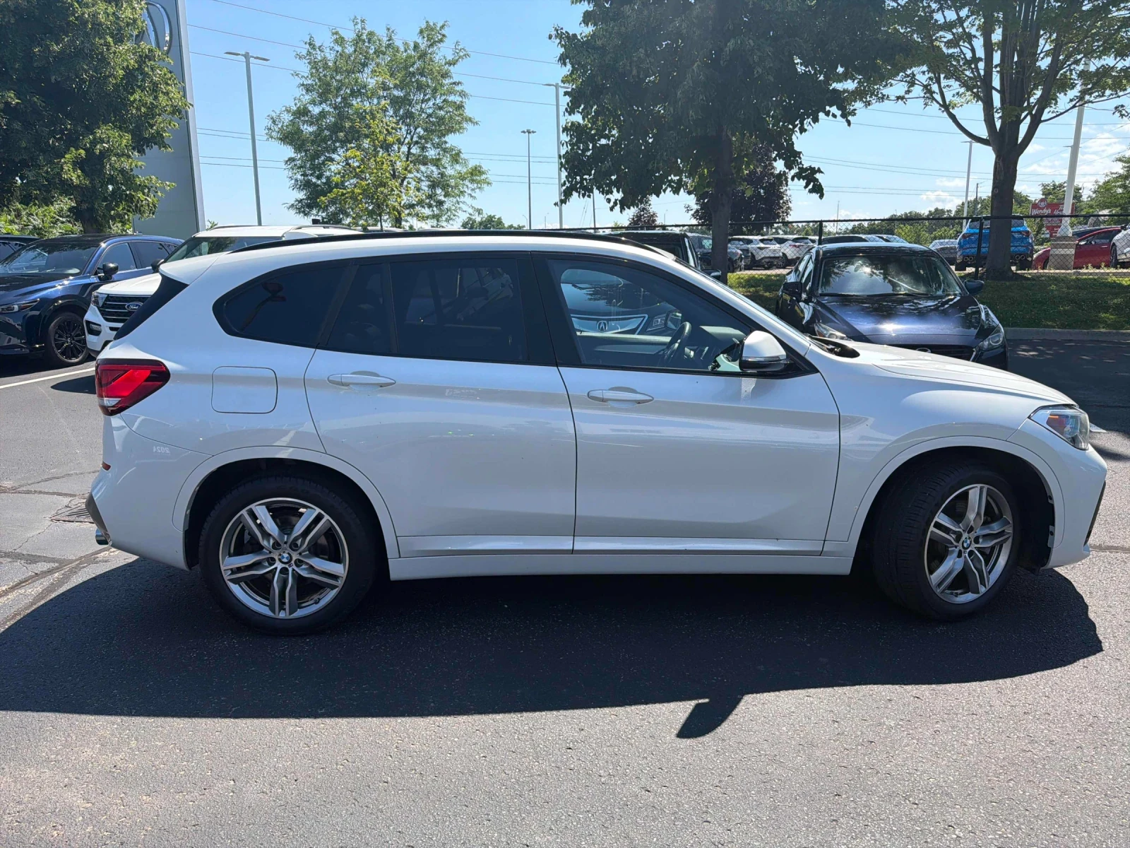 BMW X1 XDrive28i* ПОДГРЕВ* ШИБИДАХ* KEYLESS* CARFAX , снимка 4 - Автомобили и джипове - 55267478
