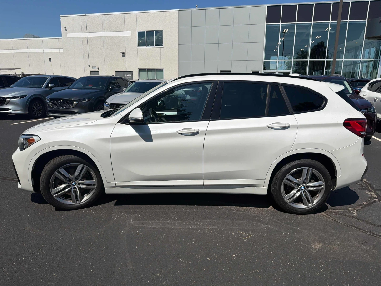 BMW X1 XDrive28i* ПОДГРЕВ* ШИБИДАХ* KEYLESS* CARFAX , снимка 5 - Автомобили и джипове - 55267478