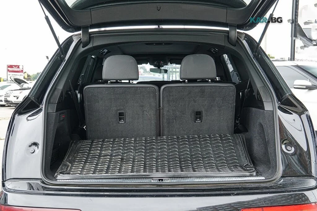 Audi Q7 * TECHNIK * PANO * Автокредит * (Цена до България), снимка 5 - Автомобили и джипове - 55737206