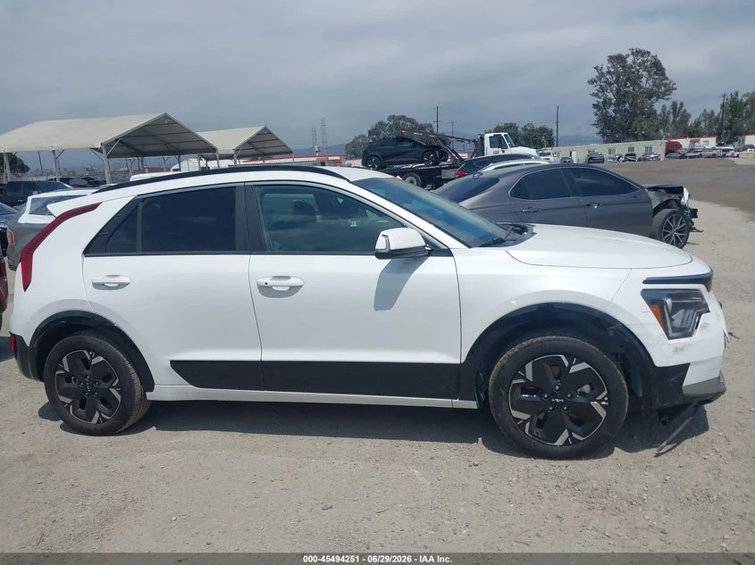 Kia Niro Ev Wind, снимка 12 - Автомобили и джипове - 55756032