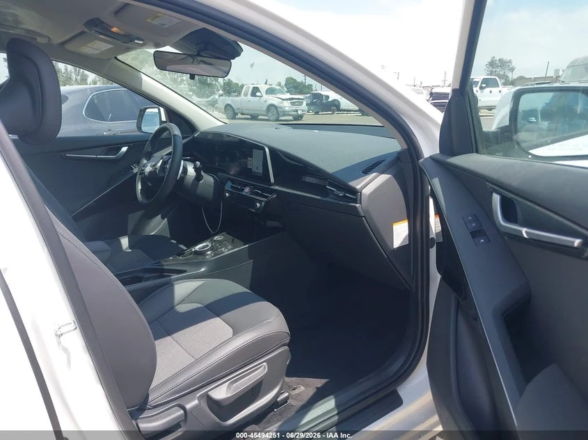 Kia Niro Ev Wind, снимка 5 - Автомобили и джипове - 55756032