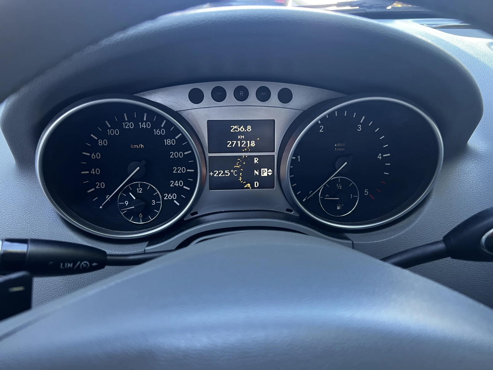 Mercedes-Benz ML 320, снимка 14 - Автомобили и джипове - 55846299