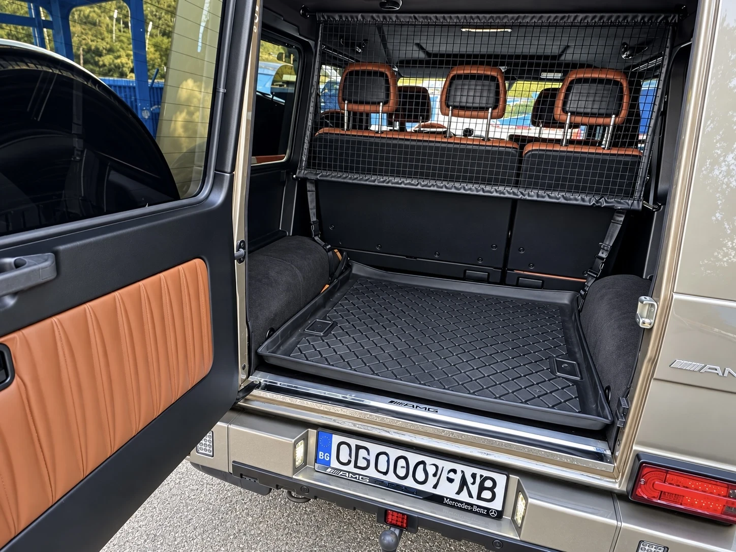 Mercedes-Benz G 55 AMG Facelift, снимка 11 - Автомобили и джипове - 56209135