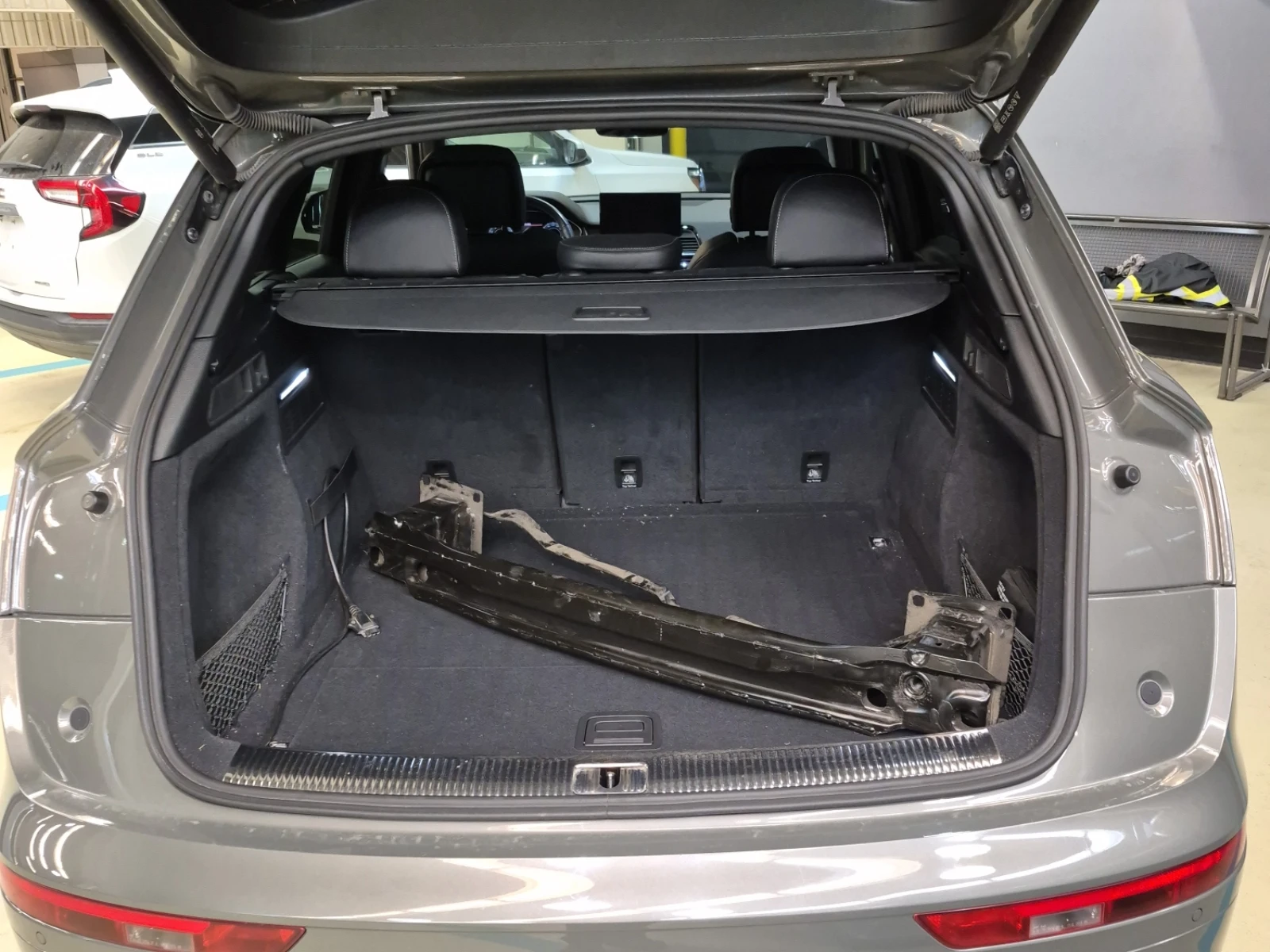 Audi SQ5 PROGRESSIV, АВТОКРЕДИТ, снимка 15 - Автомобили и джипове - 56432621