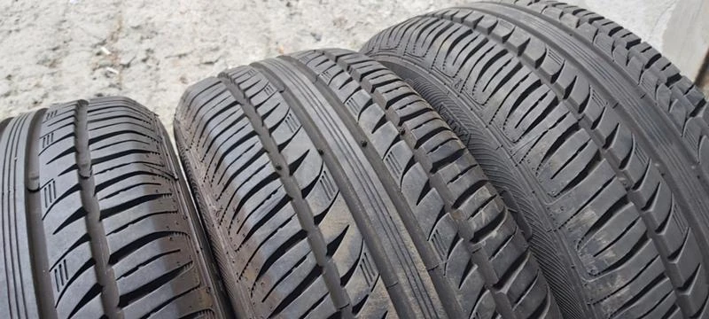 Гуми Летни 215/65R16, снимка 3 - Гуми и джанти - 33849464