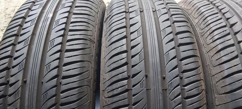 Гуми Летни 215/65R16, снимка 2 - Гуми и джанти - 33849464