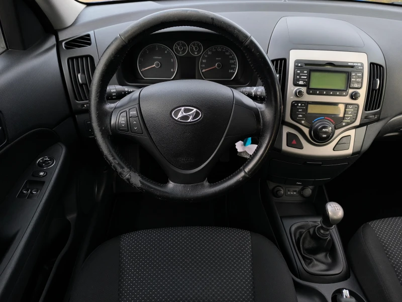 Hyundai I30 1.6CRDI-90кс-6 скорости-КЛИМАТРОНИК-, снимка 11 - Автомобили и джипове - 49482487