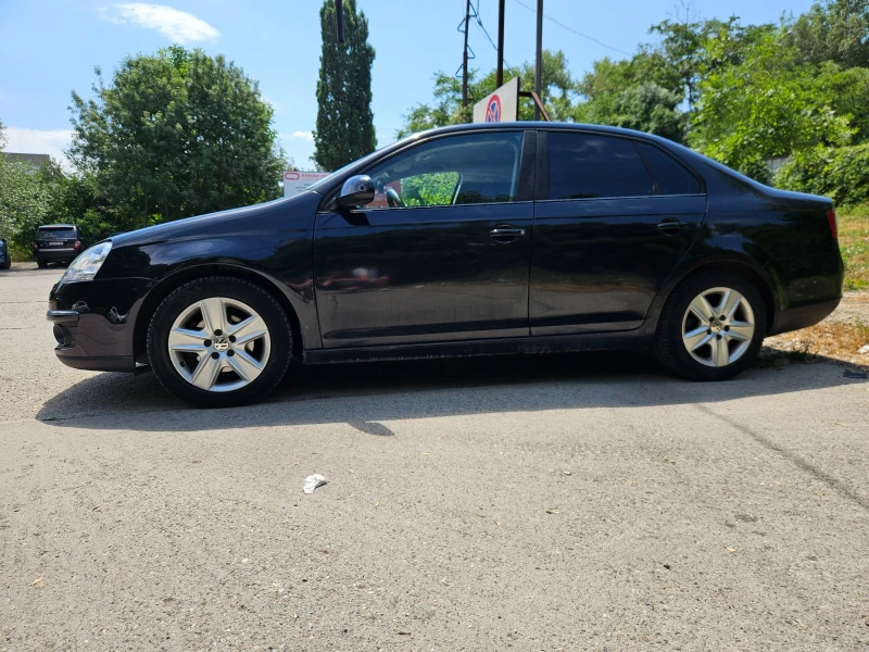 VW Jetta, снимка 7 - Автомобили и джипове - 51957966