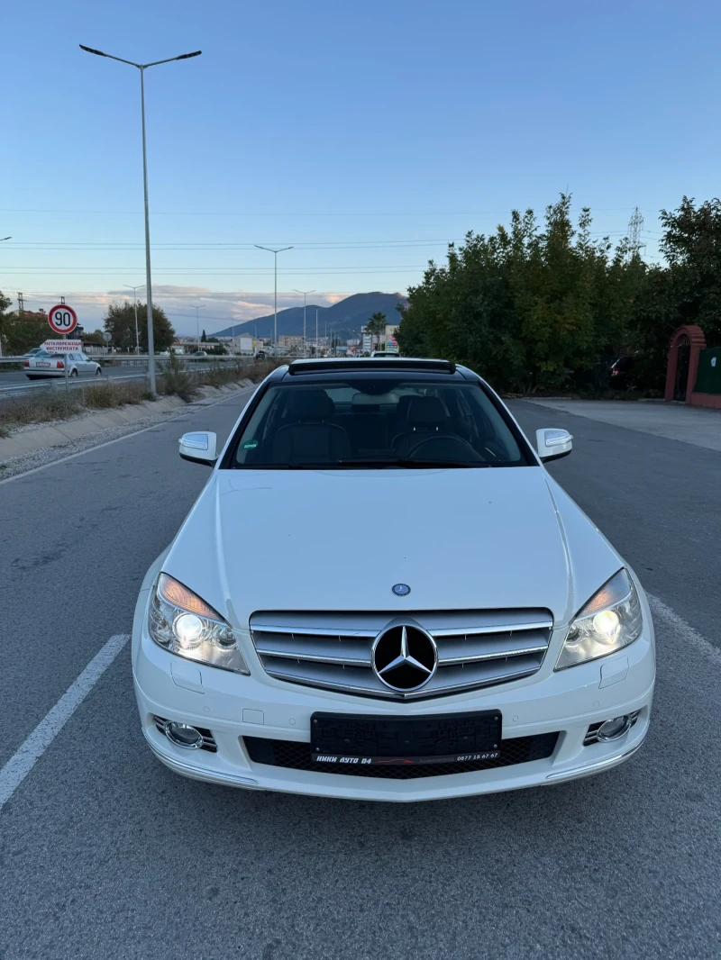 Mercedes-Benz C 180  Топ състояние , снимка 2 - Автомобили и джипове - 52381051