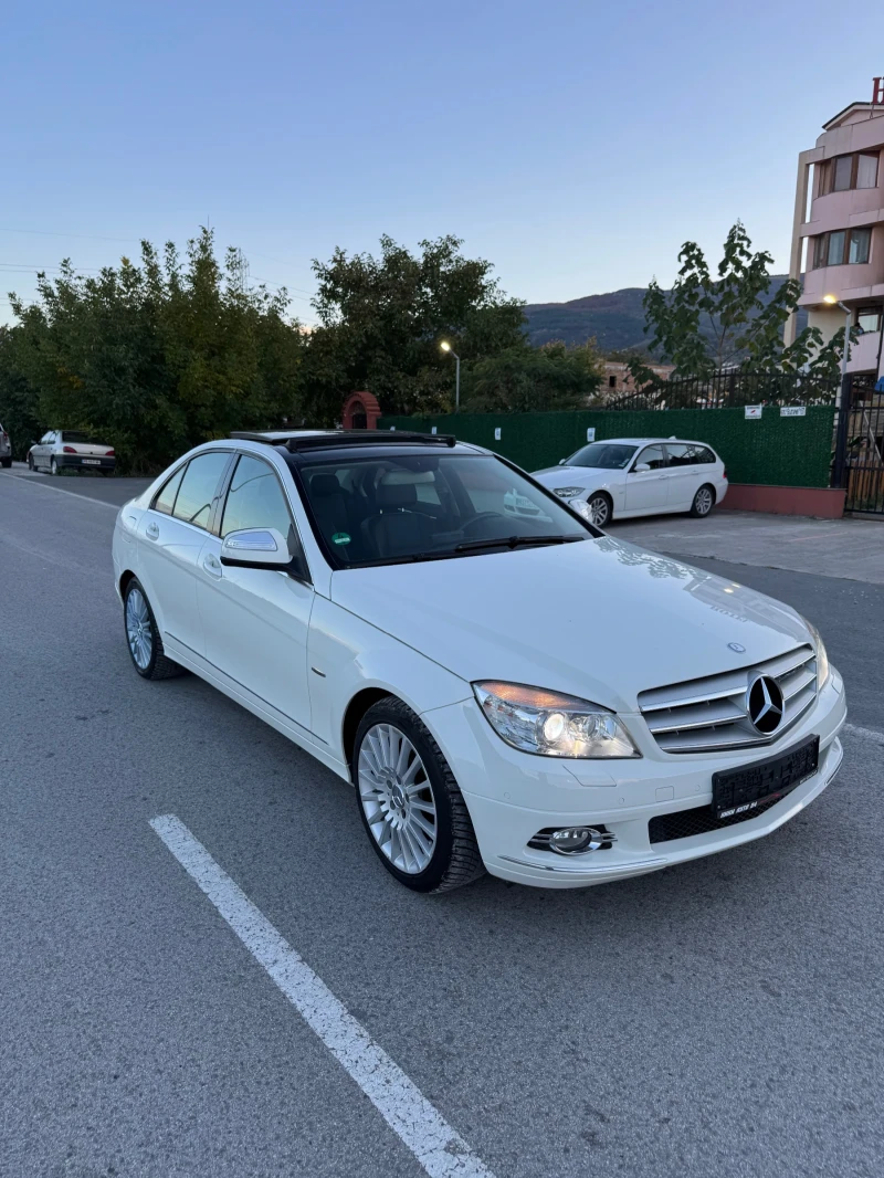 Mercedes-Benz C 180  Топ състояние , снимка 3 - Автомобили и джипове - 52381051