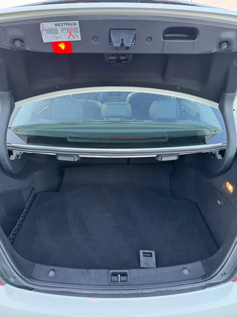 Mercedes-Benz C 180  Топ състояние , снимка 14 - Автомобили и джипове - 52381051