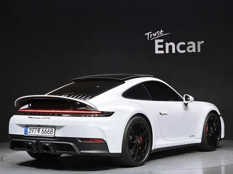 Porsche 911 CARRERA 4 GTS, снимка 3 - Автомобили и джипове - 54930500