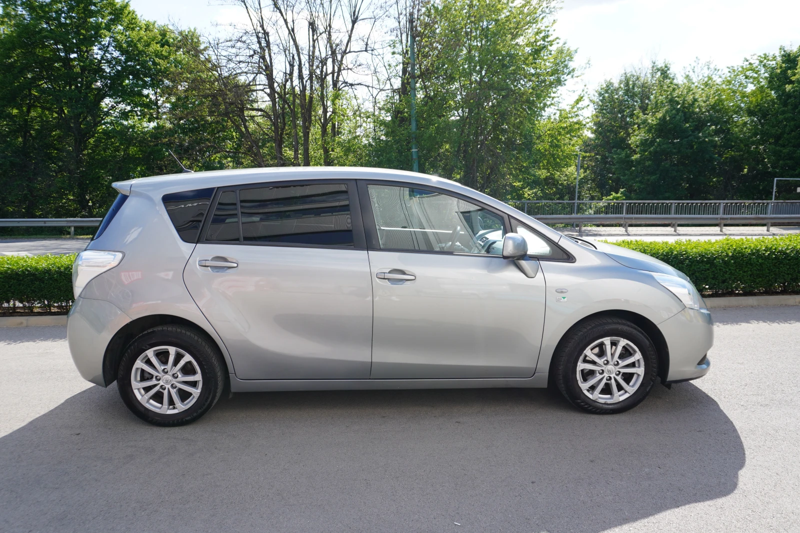 Toyota Verso 2.0D4-D 126KC, NAVI, CAMERA, 7МЕСТА-ПЕРФЕКТНА! - изображение 6