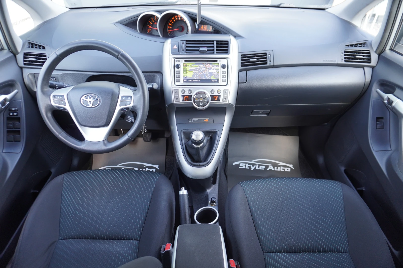 Toyota Verso 2.0D4-D 126KC, NAVI, CAMERA, 7МЕСТА-ПЕРФЕКТНА! - изображение 10