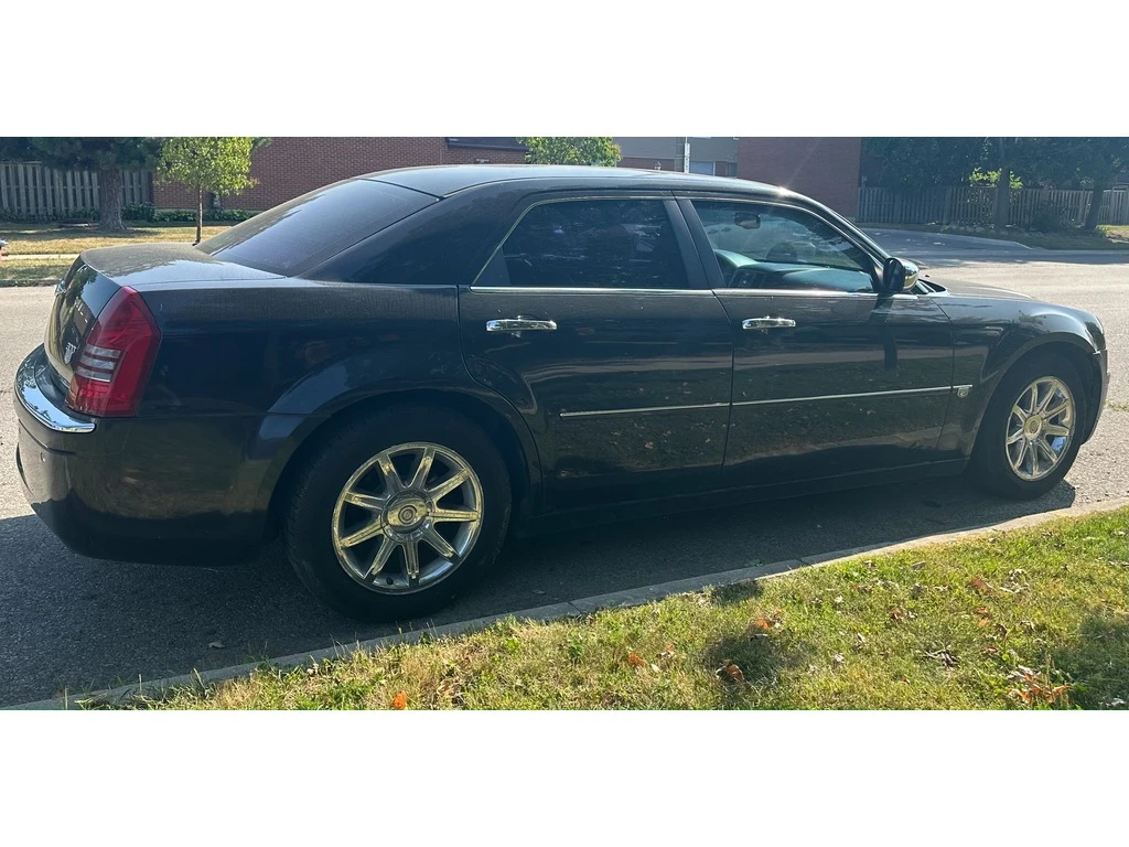 Chrysler 300c SRT8 * * CARFAX * * АВТО КРЕДИТ * *  - изображение 4