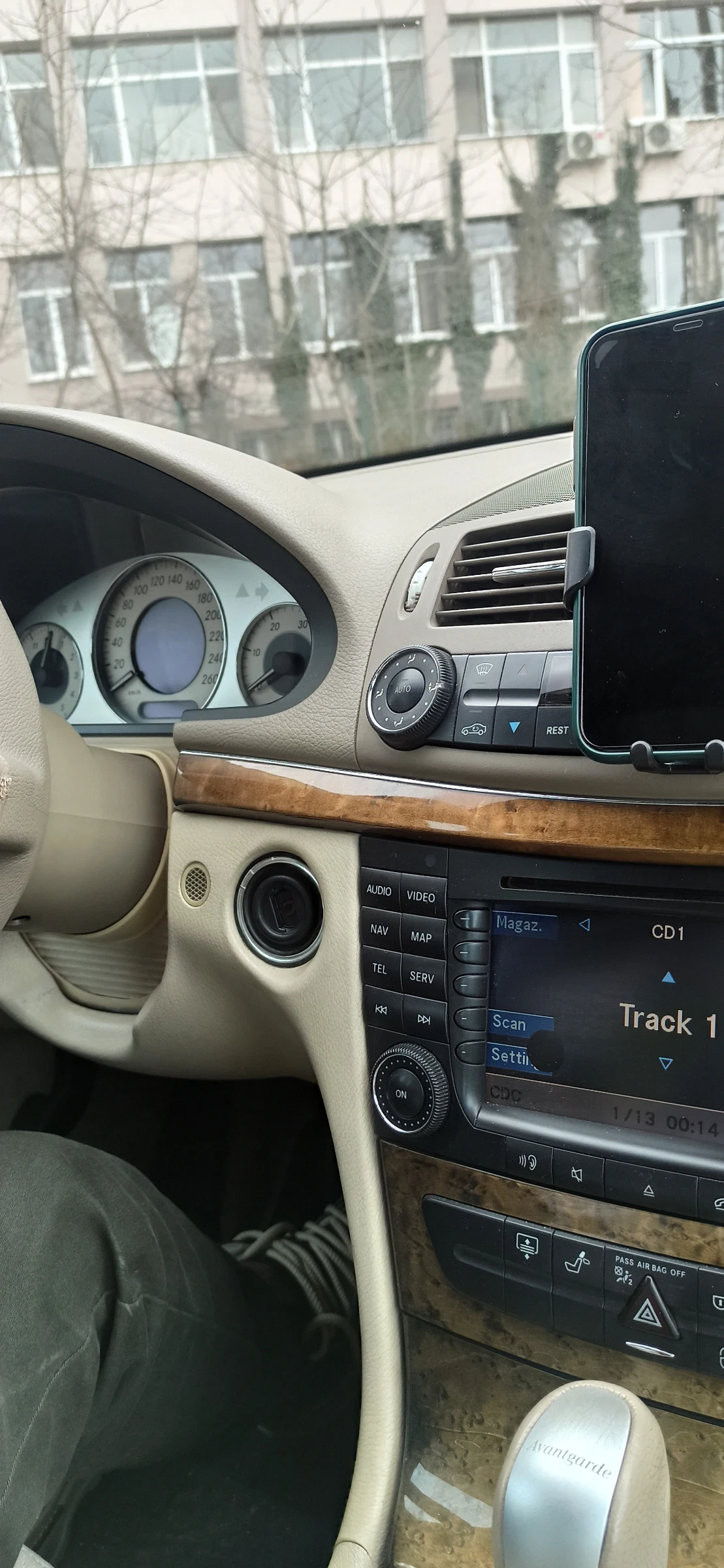 Mercedes-Benz E 270 | Mobile.bg � ����������� 12