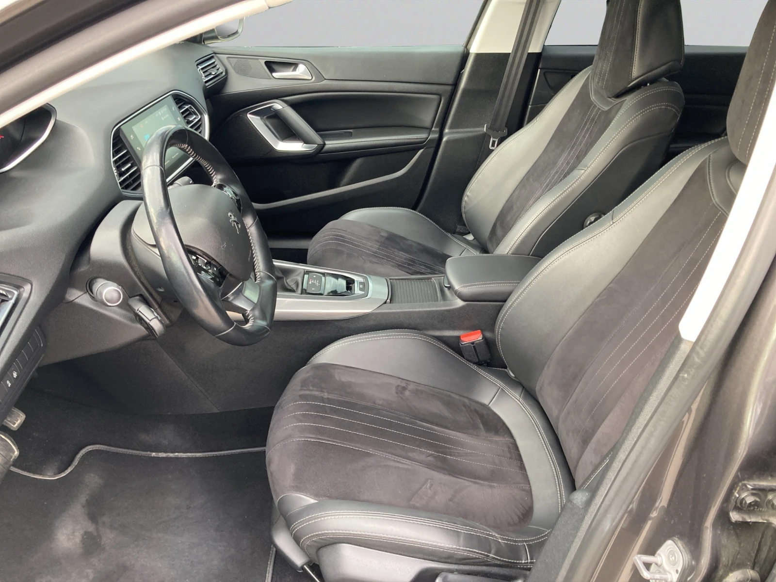 Peugeot 308 NEW ALLURE 2.0 e-HDI 150 EAT6 EURO6, снимка 7 - Автомобили и джипове - 53994739