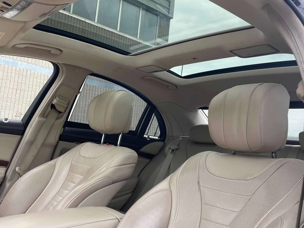 Mercedes-Benz S 550 CARFAX, снимка 11 - Автомобили и джипове - 54400521
