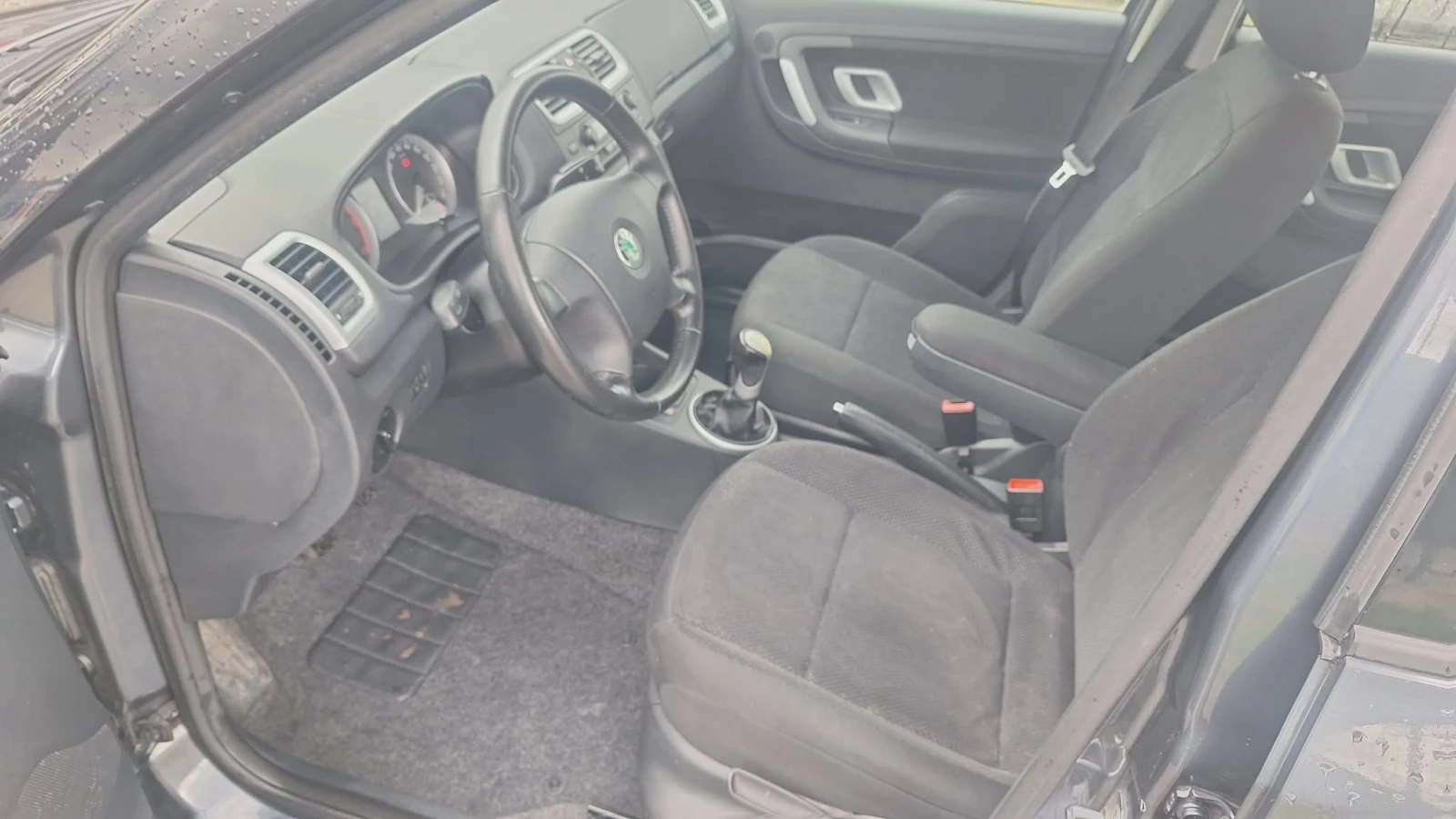 Skoda Fabia 1.4tdi, снимка 16 - Автомобили и джипове - 54489038