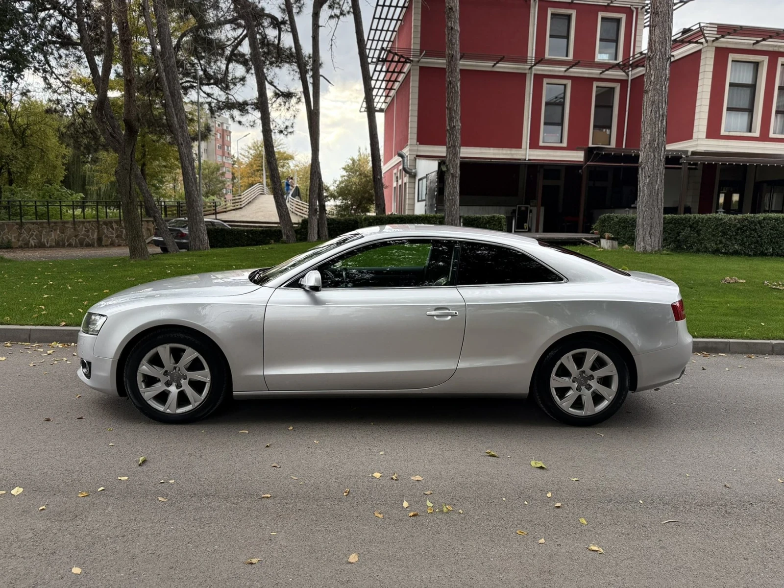 Audi A5 2.0TFSI, снимка 3 - Автомобили и джипове - 54554329