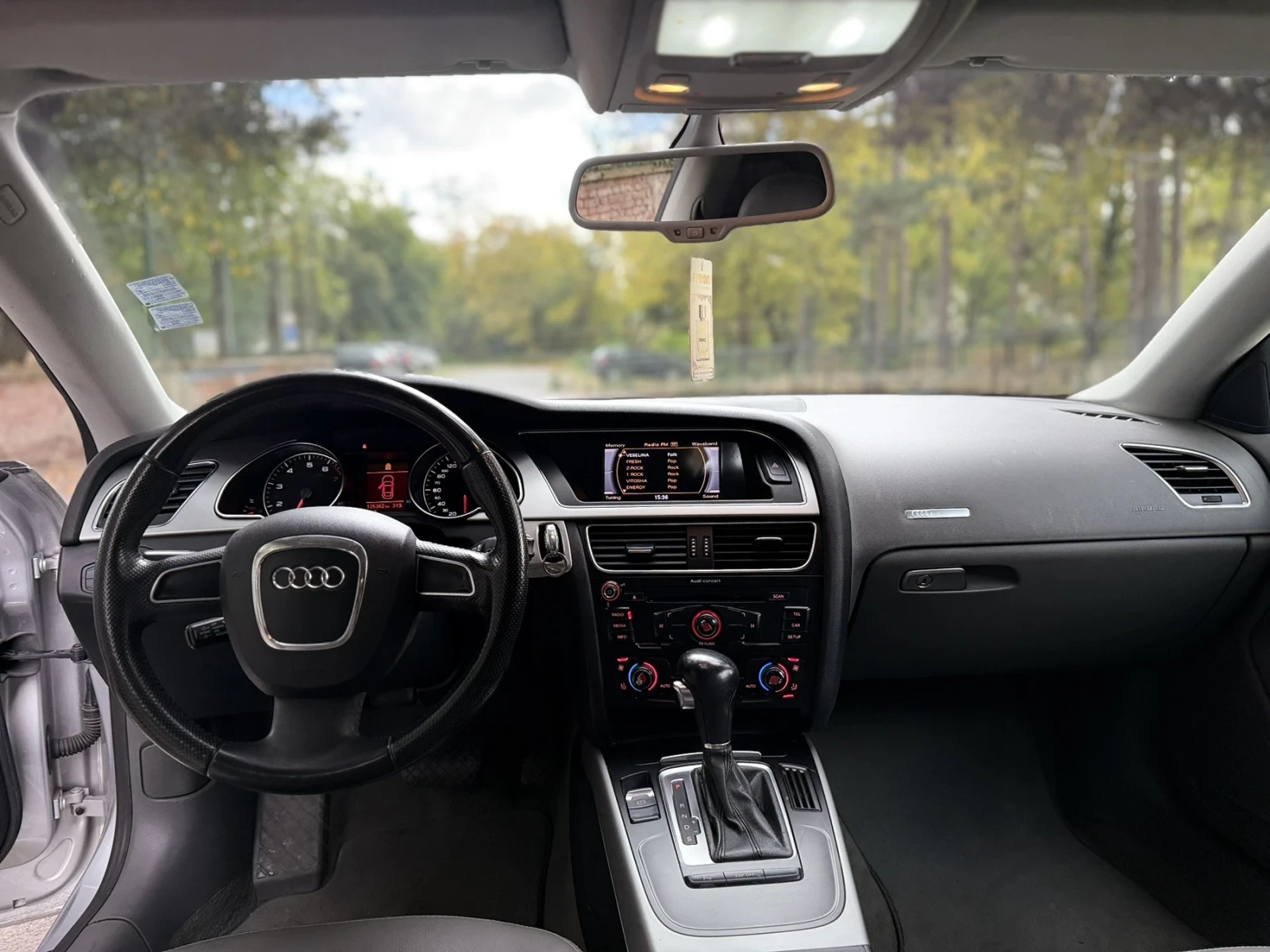 Audi A5 2.0TFSI, снимка 5 - Автомобили и джипове - 54554329