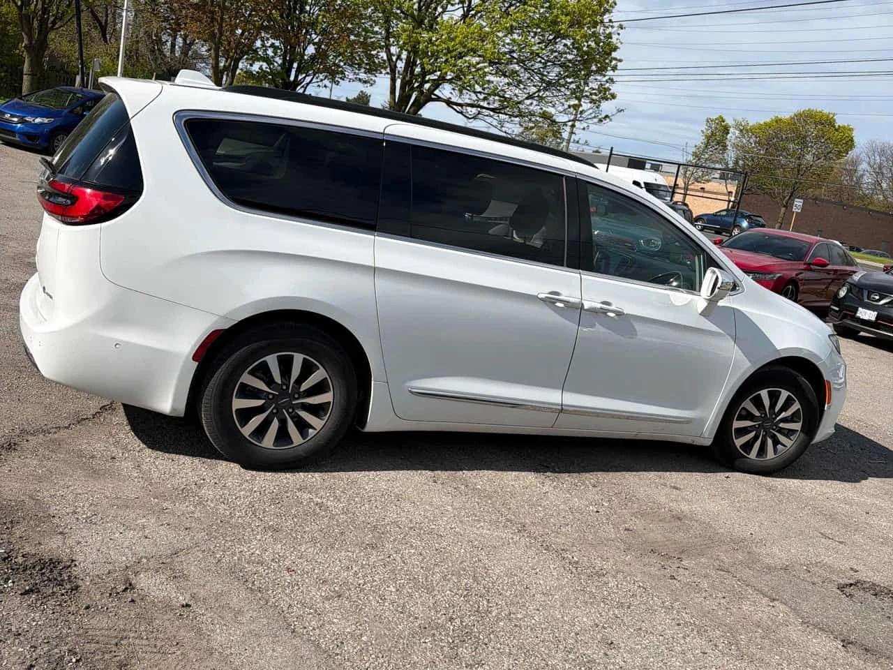 Chrysler Pacifica Limited| 2 КЛЮЧА| CARFAX| АВТОКРЕДИТ, снимка 5 - Автомобили и джипове - 54744536
