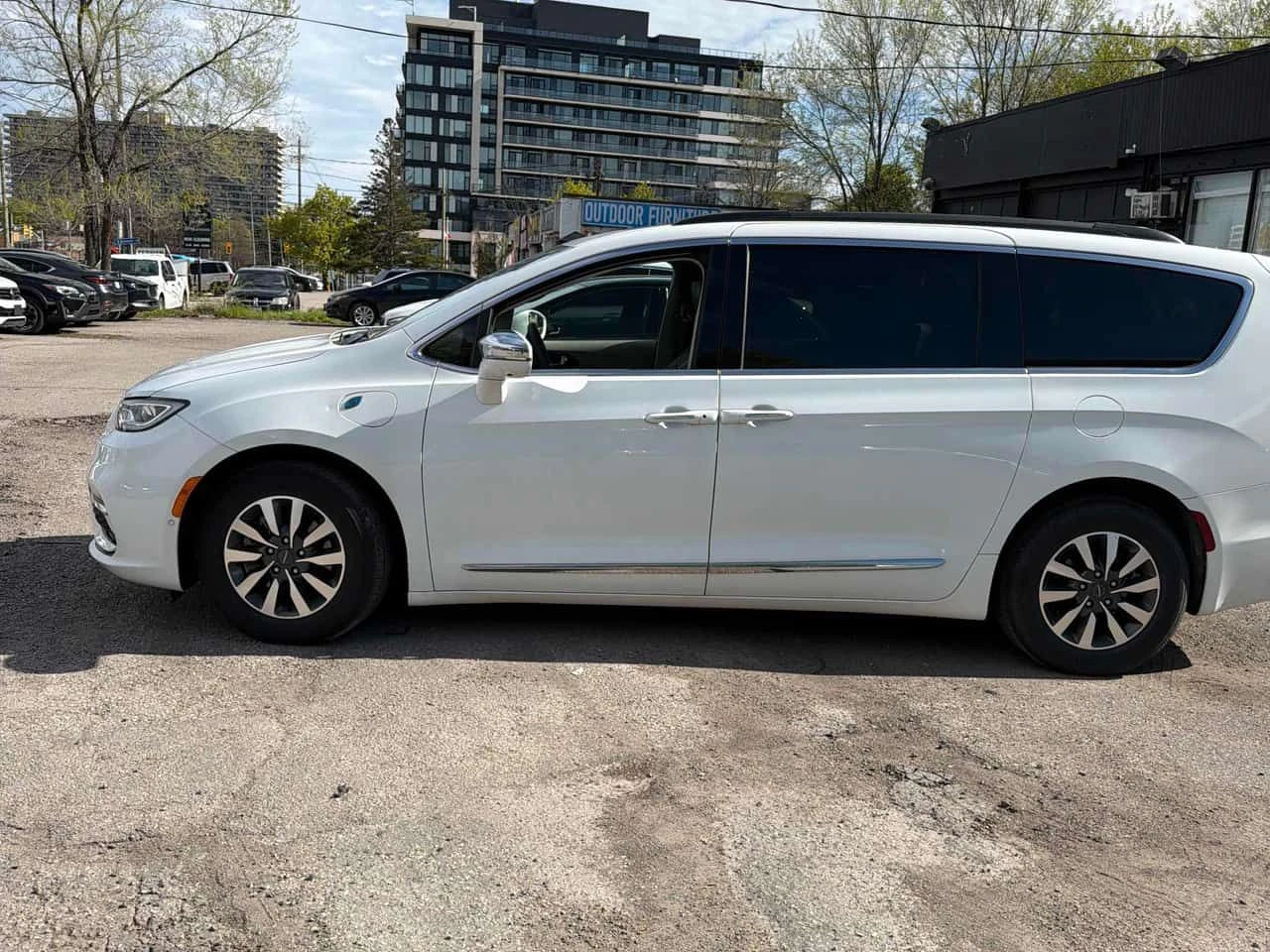 Chrysler Pacifica Limited| 2 КЛЮЧА| CARFAX| АВТОКРЕДИТ, снимка 3 - Автомобили и джипове - 54744536