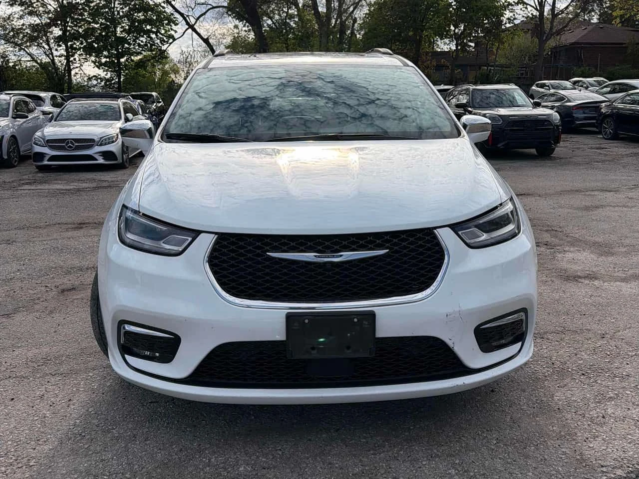 Chrysler Pacifica Limited| 2 КЛЮЧА| CARFAX| АВТОКРЕДИТ, снимка 2 - Автомобили и джипове - 54744536