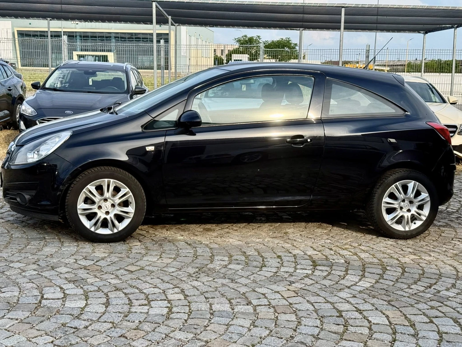 Opel Corsa 1.2 AВТОМАТИК, снимка 2 - Автомобили и джипове - 54778298