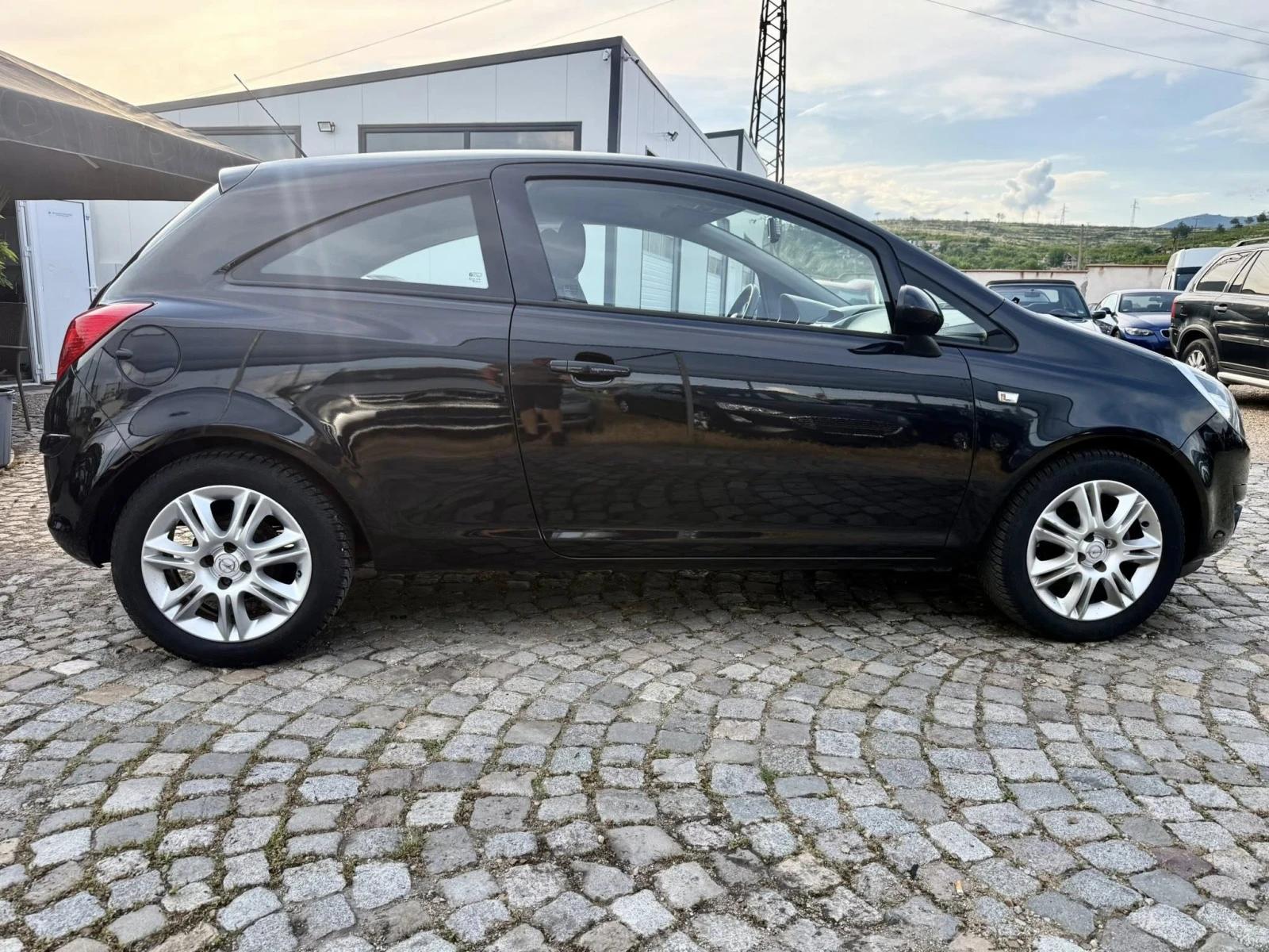 Opel Corsa 1.2 AВТОМАТИК, снимка 6 - Автомобили и джипове - 54778298