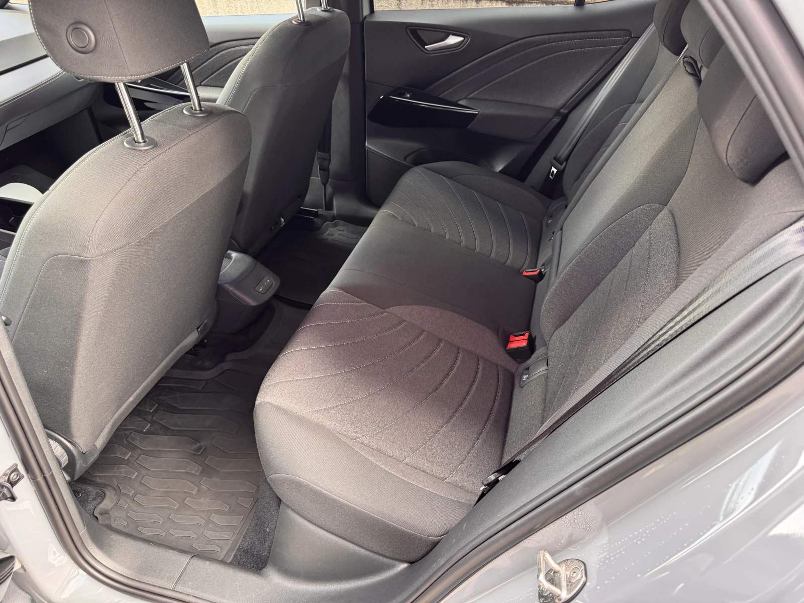 VW ID.3 Pro/204К.С./АТ/62kWh, снимка 10 - Автомобили и джипове - 54781603
