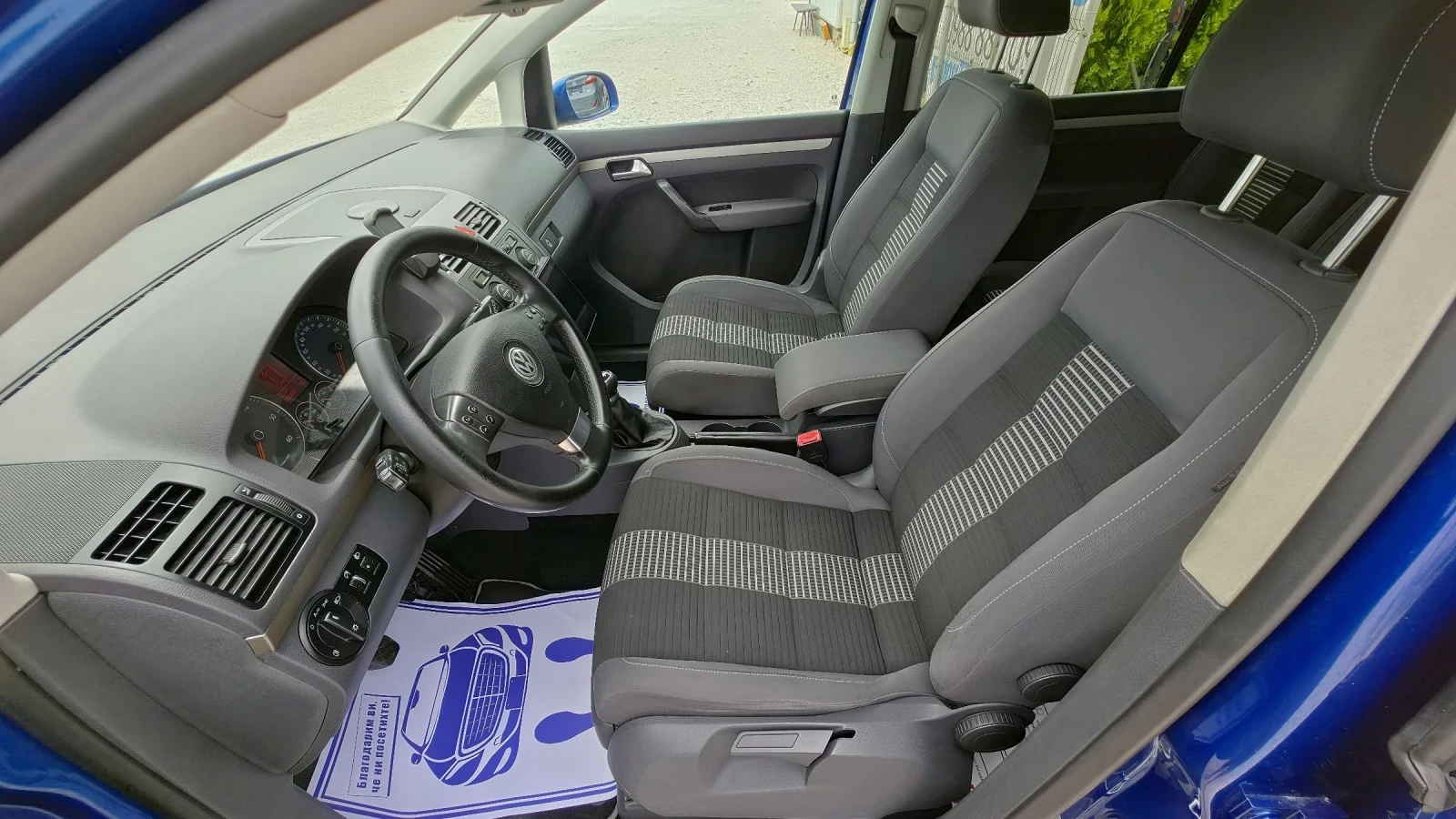 VW Touran 1.9TDI.7местен.Нави. highline, снимка 9 - Автомобили и джипове - 54884617