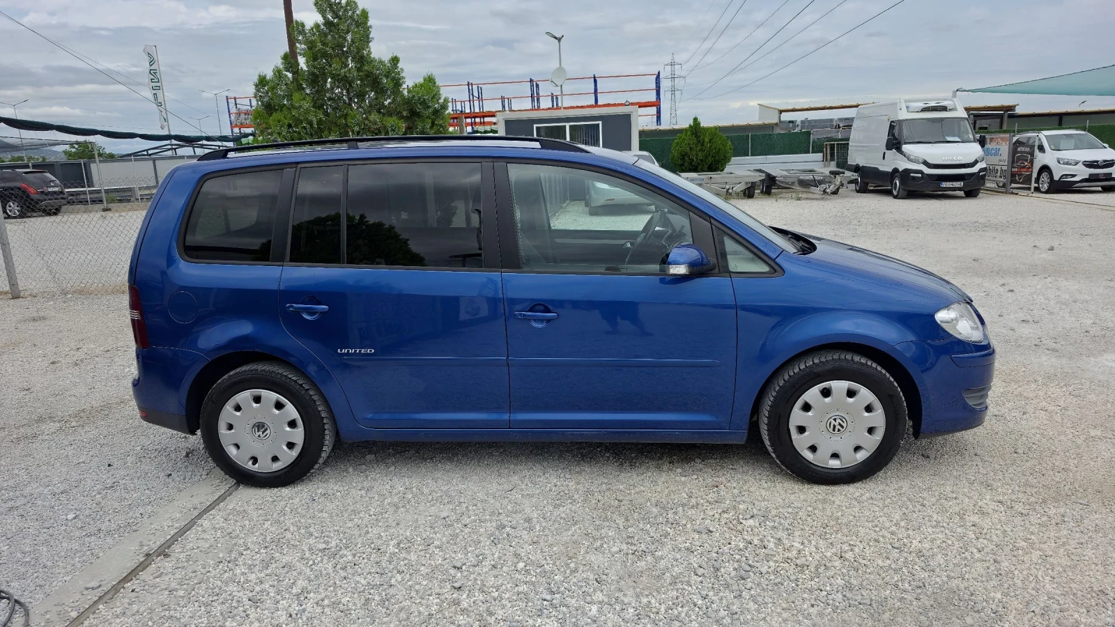 VW Touran 1.9TDI.7местен.Нави. highline, снимка 4 - Автомобили и джипове - 54884617