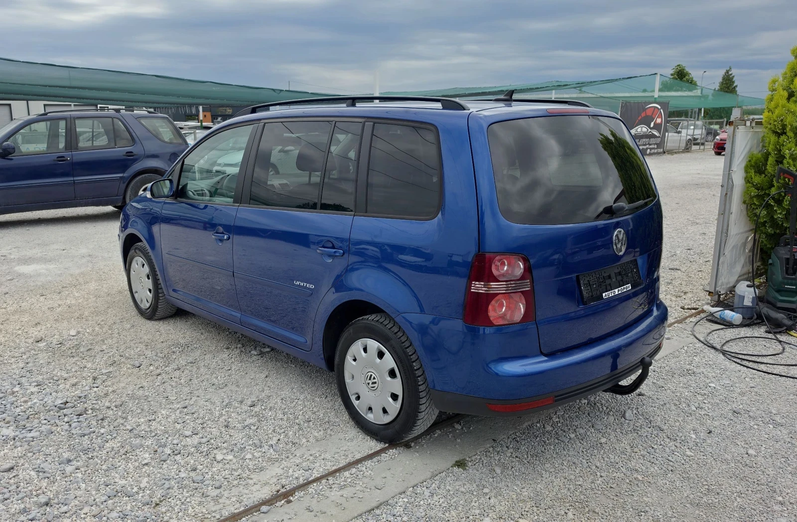 VW Touran 1.9TDI.7местен.Нави. highline, снимка 7 - Автомобили и джипове - 54884617
