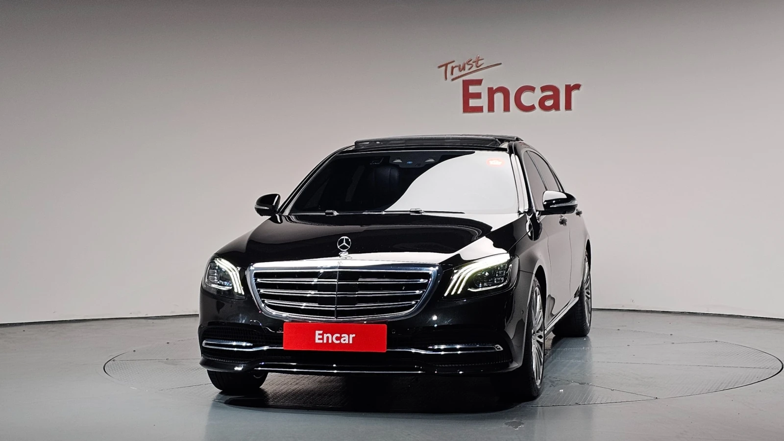 Mercedes-Benz S 560 LONG| АВТОФИНАНСИРАНЕ | ФИКСИРАНА ЦЕНА ДО БЪЛГАРИЯ, снимка 2 - Автомобили и джипове - 55287645