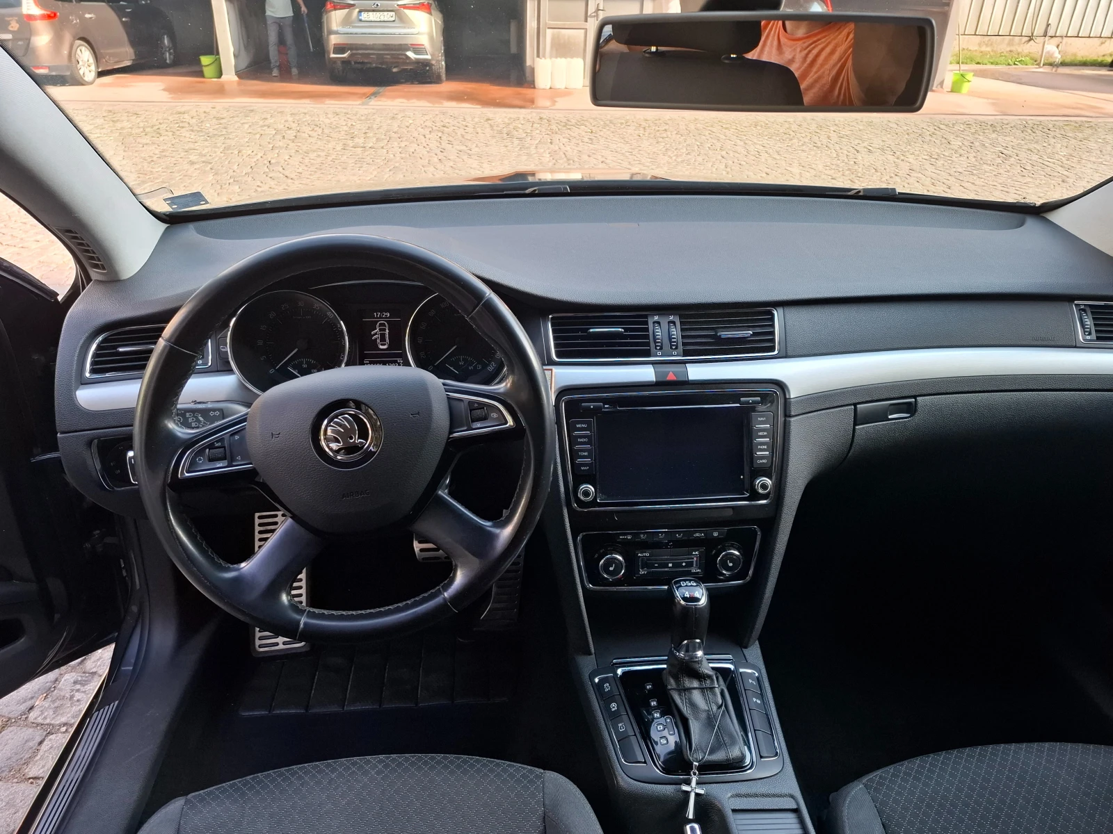 Skoda Superb, снимка 9 - Автомобили и джипове - 55890422