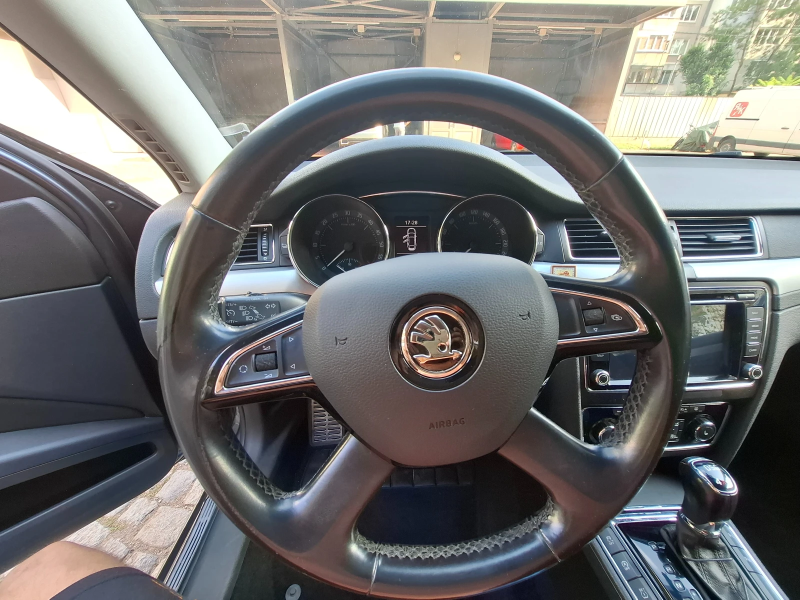 Skoda Superb, снимка 7 - Автомобили и джипове - 55890422