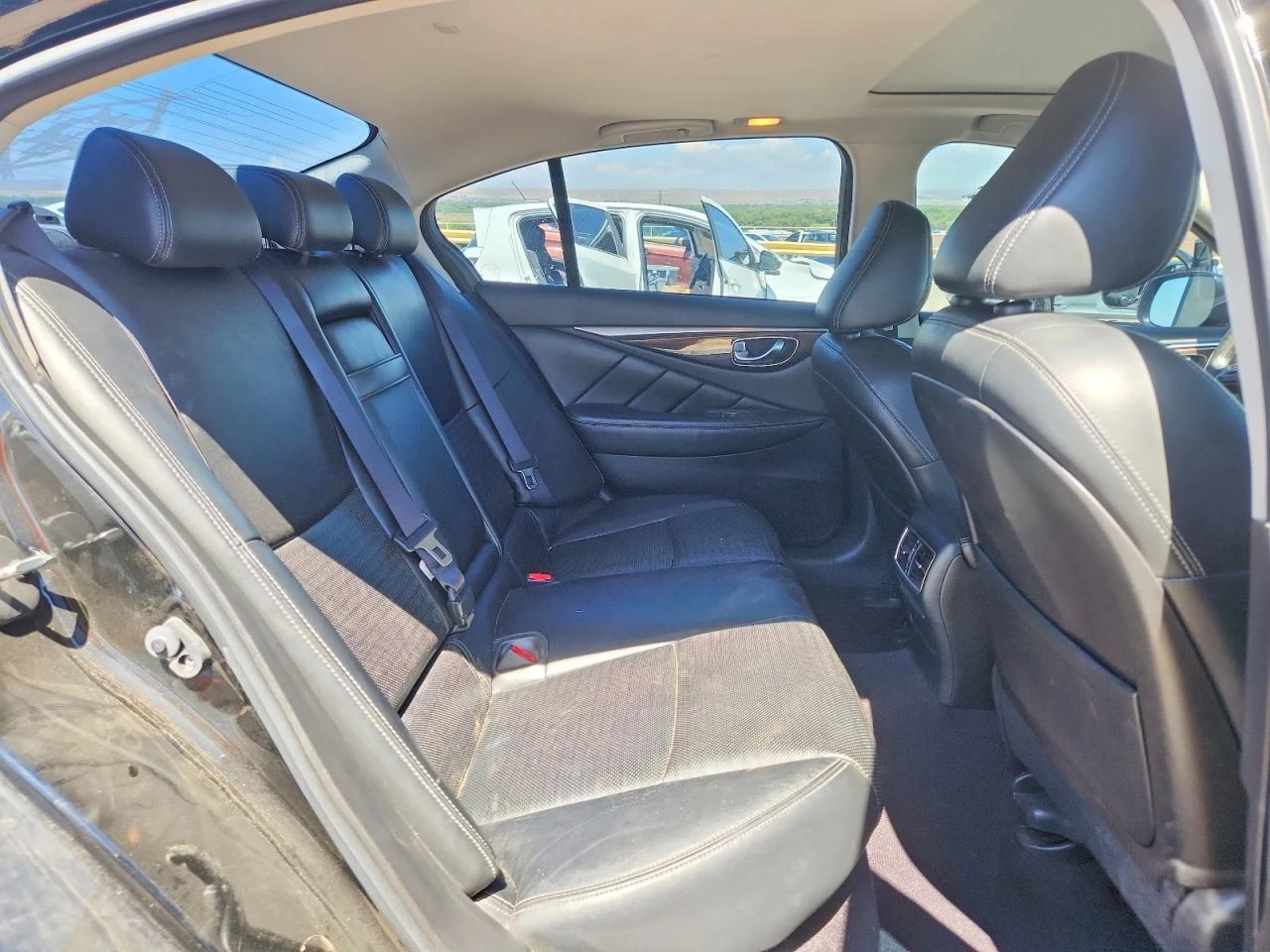 Infiniti Q50 3.0l Red Sport 400, снимка 10 - Автомобили и джипове - 55956659