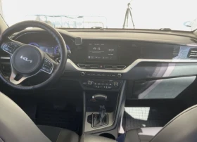 Kia Niro 1.6Hybrid 141ks. Топ състояние ., снимка 4